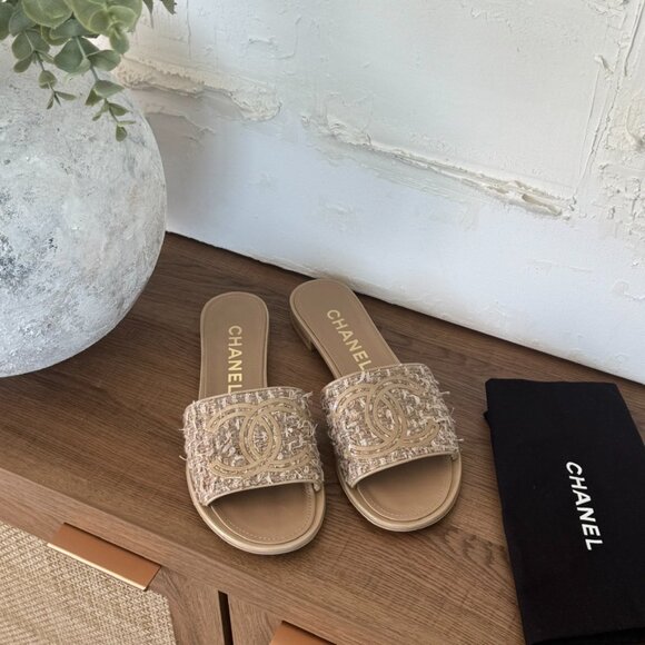 Authentic Chanel Tweed Slides Beige Gold CC Logo Sandals - Picture 8 of 9